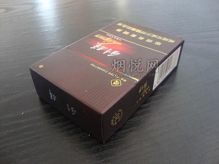 电子烟和香烟哪个危害更大_红河烟香烟价值表图_插香烟的电子烟的价值